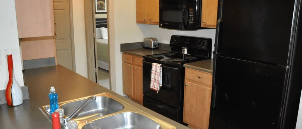 Fully Furnished Kitchen Amenities